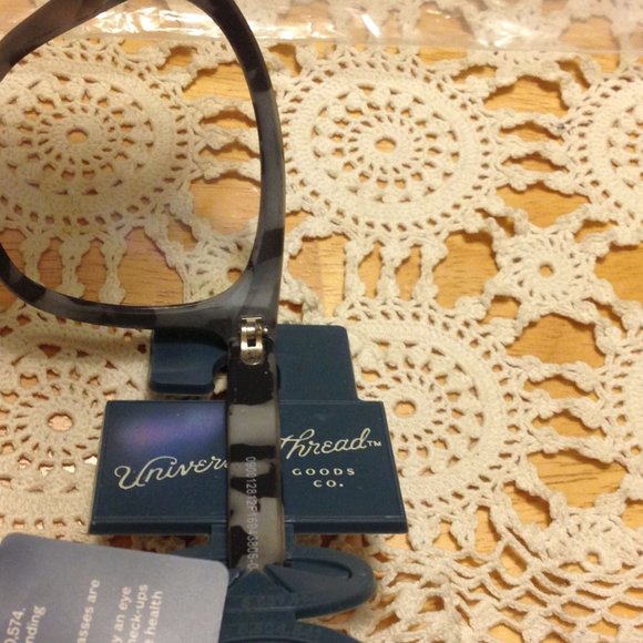 Blue Light Filtering Glasses, #2812, Universal Thread - Picture 5 of 6